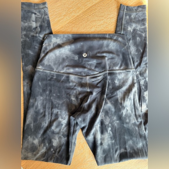 Lululemon Athletica Charcoal tie-dye Leggings - Picture 3 of 3